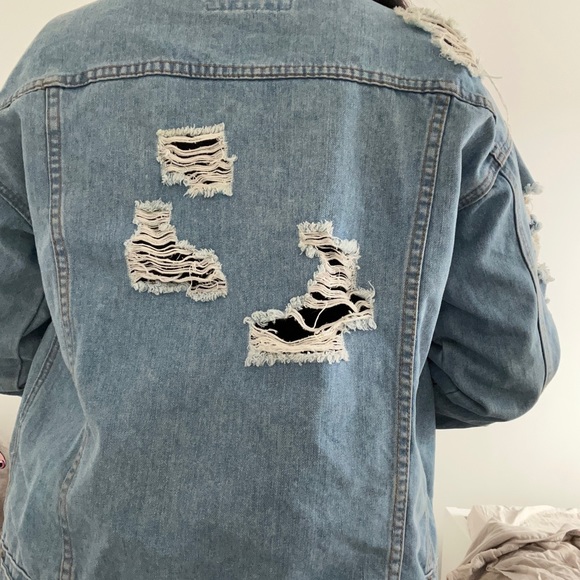 Distressed jean jacket - Picture 2 of 4